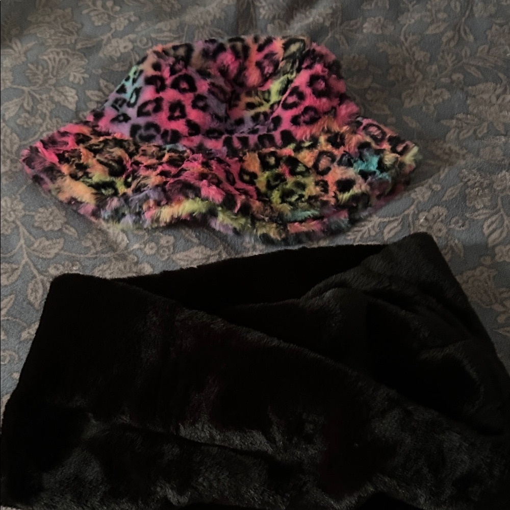 Multicolor Leopard Print Faux Fur Bucket Hat and scarf